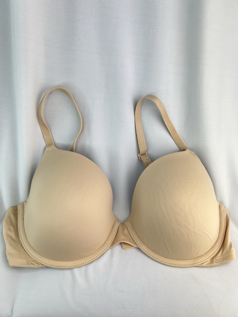 PINK Victoria's Secret Wear Everywhere Lightly Lined T-Shirt Bra Nude Tan 32DD